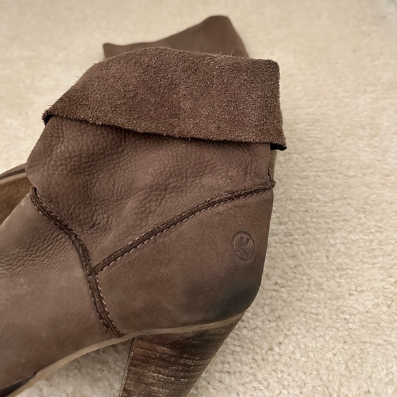 Genuine Leather Bootie, Kampgen - Picture 2 of 4